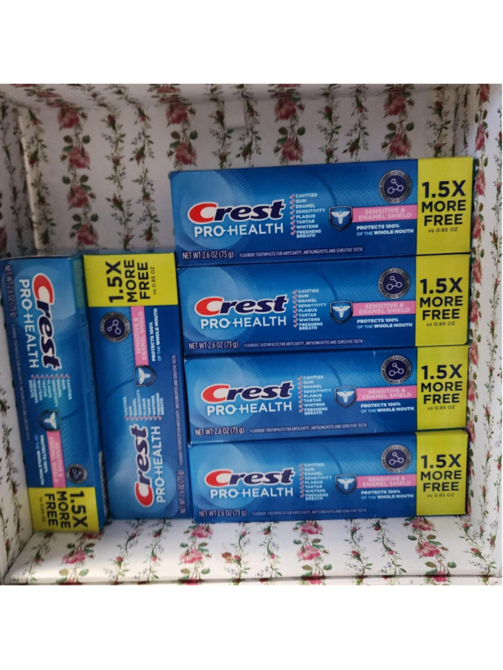 Crest Pro-Health toothpaste 5 pack
4 tubes of Crest Pro-Health toothpaste, 2